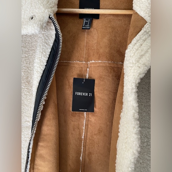 FOREVER 21 Cream Tan Sherpa Teddy Moto Style Jacket Women Size Small - Picture 2 of 5